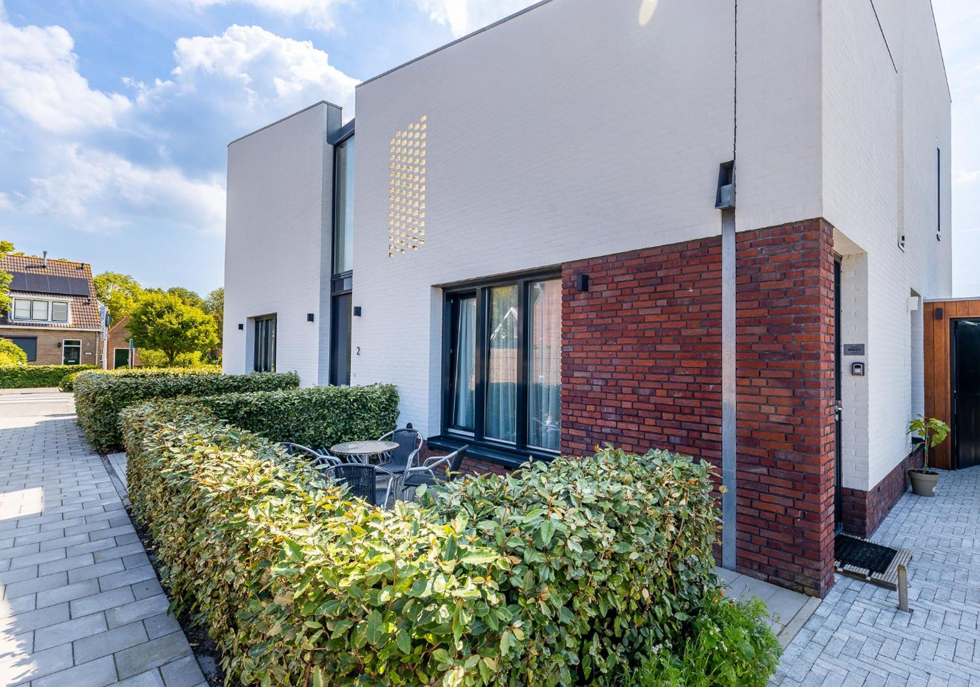 Roosjesweg 2 Gastenkamer Met Parkeerplaats En Terras Eg